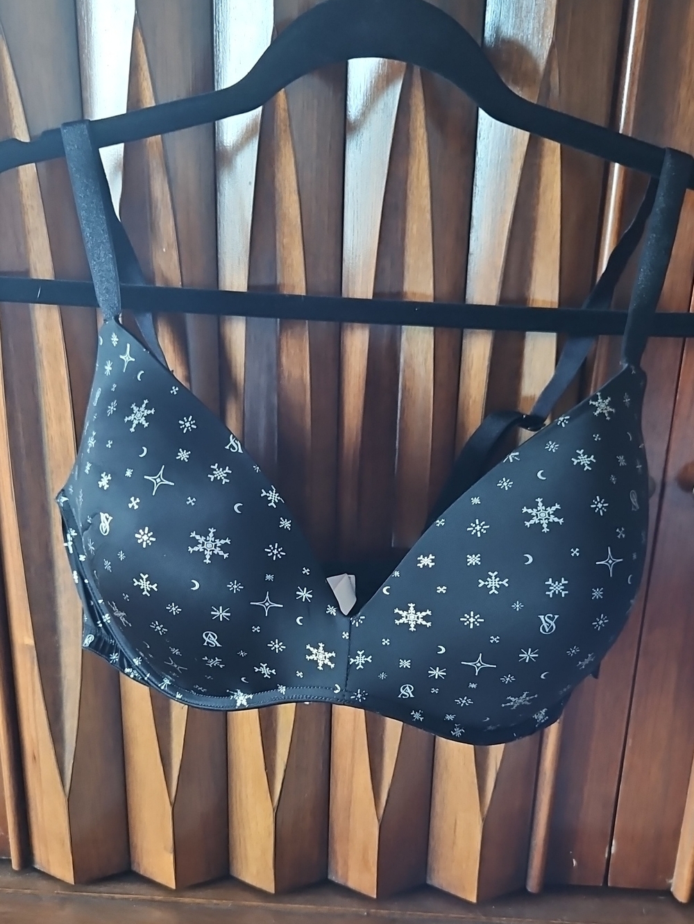 Victoria's Secret Black Star & Snowflake T-Shirt Bra